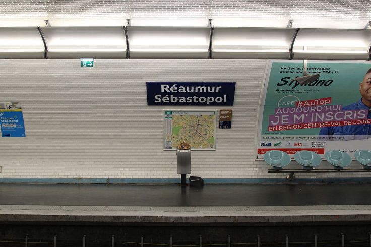Réaumur_-_Sébastopol_métro_Paris_ligne_3_(2)_par_Cramos